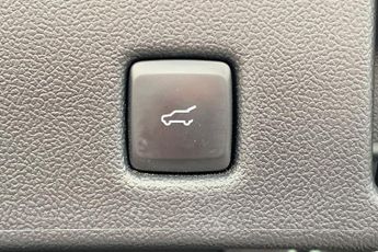 FORD KUGA  Vignale 5 door 2.5L Duratec PHEV 225PS FWD CVT Automatic