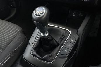 FORD FOCUS  1.0 L EcoBoost Hybrid Titanium 5dr 6Spd 125PS