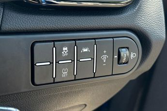 KIA XCEED  1.0T GDi ISG Connect 5dr Hatchback