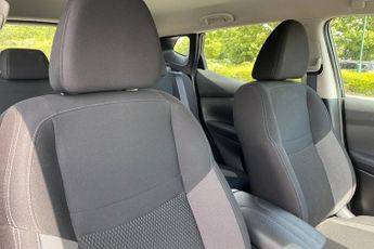 NISSAN QASHQAI  1.3 DiG-T Acenta Premium 5dr Hatchback