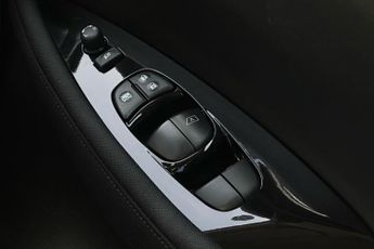 NISSAN LEAF  110kW N-Connecta 39kWh 5dr Auto Hatchback
