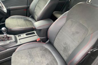 FORD KUGA  1.5 EcoBlue ST-Line X 5dr 6Spd 120PS