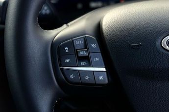 FORD KUGA  Vignale 5 door 2.5L Duratec PHEV 225PS FWD CVT Automatic
