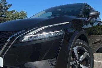 NISSAN QASHQAI  1.3 DiG-T MH Premiere Edition 5dr Hatchback
