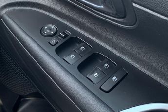 HYUNDAI BAYON  1.0 TGDi 48V MHEV Premium 5dr DCT Hatchback