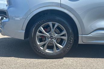FORD KUGA  2.5 Duratec FHEV ST-Line 5dr Auto 200PS
