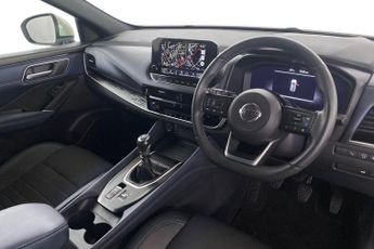 NISSAN QASHQAI  1.3 DiG-T MH Tekna 5dr Hatchback