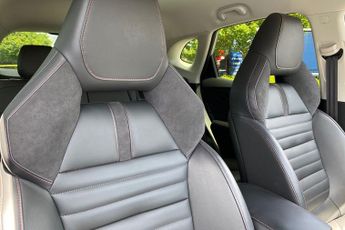 MG MOTOR UK HS  1.5 T-GDI Trophy 5dr DCT Hatchback