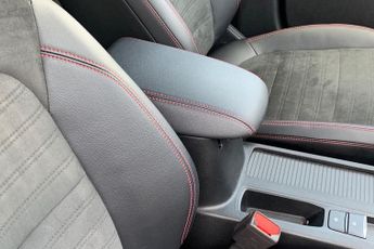 FORD KUGA  ST-Line X Edition 5 door 1.5T EcoBoost 150PS FWD 6 Speed Manual