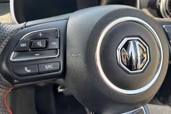 MG MOTOR UK ZS  1.0T GDi Exclusive 5dr DCT Hatchback