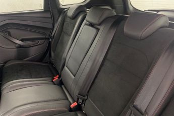 FORD KUGA  1.5 L TDCi ST-Line 5dr 6Spd 120PS