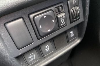 NISSAN JUKE  1.2 DiG-T N-Connecta 5dr Hatchback
