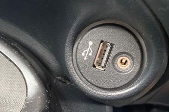 NISSAN JUKE  1.2 DiG-T N-Connecta 5dr Hatchback