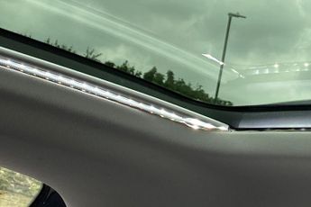 MG MOTOR UK ZS  105kW Exclusive EV 45kWh 5dr Auto Hatchback