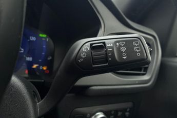 FORD KUGA  ST-Line X Edition 5 door 2.5L Duratec FHEV 190PS FWD CVT Automa