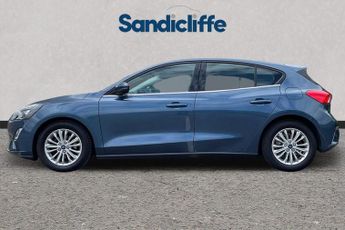 FORD FOCUS  1.0 L EcoBoost Hybrid Titanium 5dr 6Spd 125PS