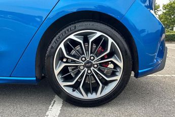 FORD FOCUS  ST-Line X 5 door 1.0L EcoBoost 155PS mHEV FWD 7 Speed PowerShif