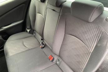 TOYOTA PRIUS  1.8 VVTi Business Edition Plus 5dr CVT Hatchback