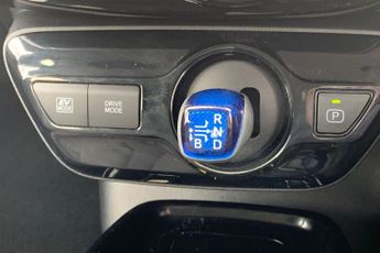 TOYOTA PRIUS  1.8 VVTi Business Edition Plus 5dr CVT Hatchback