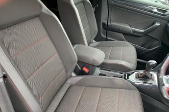 VOLKSWAGEN T-ROC  1.5 TSI EVO SEL 5dr DSG Hatchback