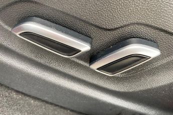MG MOTOR UK HS  1.5 T-GDI PHEV Exclusive 5dr Auto Hatchback