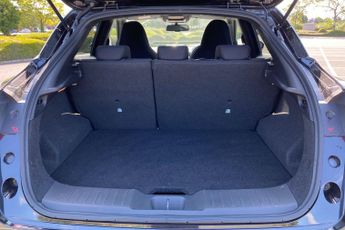 NISSAN JUKE  1.0 DiG-T N-Connecta 5dr DCT Hatchback