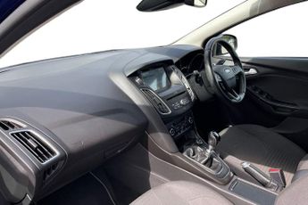 FORD FOCUS  1.5TDCi Titanium 5dr 6Spd 120PS