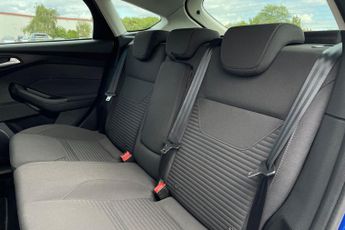FORD FOCUS  1.5TDCi Titanium 5dr 6Spd 120PS