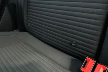 FORD FOCUS  1.5TDCi Titanium 5dr 6Spd 120PS