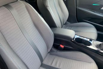PEUGEOT 208  1.2 PureTech 100 Allure 5dr Hatchback