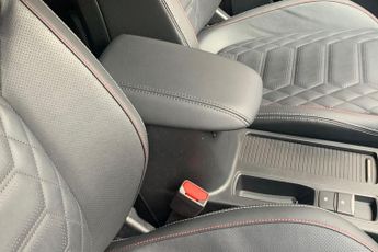 FORD FOCUS  ST-Line X Estate 1.0L EcoBoost 155PS mHEV FWD 7 Speed PowerShif