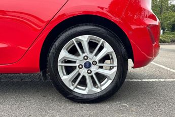 FORD FIESTA Focus 1.0 L EcoBoost Hybrid Titanium 5dr 6Spd 125PS
