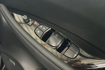 NISSAN LEAF  110kW Tekna 39kWh 5dr Auto Hatchback