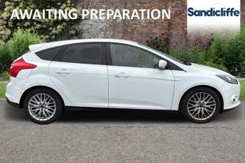 FORD FOCUS  1.6TDCi Zetec Navigator 5dr 6Spd 115PS DPF