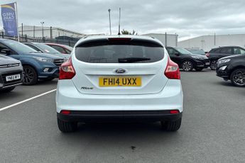 FORD FOCUS  1.6TDCi Zetec Navigator 5dr 6Spd 115PS DPF