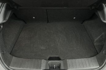 NISSAN JUKE  1.6 Hybrid Tekna+ 5dr Auto Hatchback