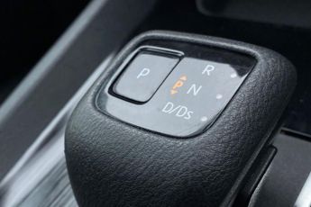 NISSAN QASHQAI  1.3 DiG-T MH 158 Acenta Premium 5dr Xtronic Hatchback