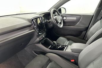 VOLVO XC40  2.0 B3P Plus Dark 5dr Auto Estate