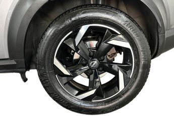 NISSAN JUKE  1.6 Hybrid N-Connecta 5dr Auto Hatchback