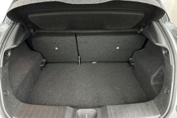 NISSAN JUKE  1.6 Hybrid N-Connecta 5dr Auto Hatchback