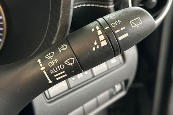 NISSAN JUKE  1.6 Hybrid N-Connecta 5dr Auto Hatchback