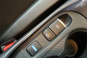 NISSAN JUKE  1.6 Hybrid N-Connecta 5dr Auto Hatchback