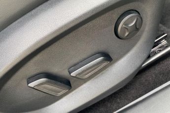 MG MOTOR UK HS  1.5 T-GDI Trophy 5dr DCT Hatchback