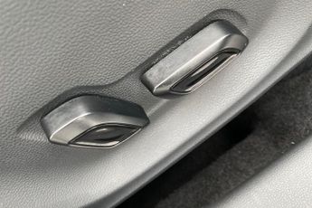 MG MOTOR UK ZS  1.0T GDi Exclusive 5dr DCT Hatchback