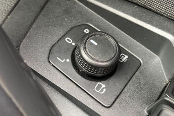 VOLKSWAGEN TIGUAN  2.0 TDi 150 SE Nav 5dr DSG Estate