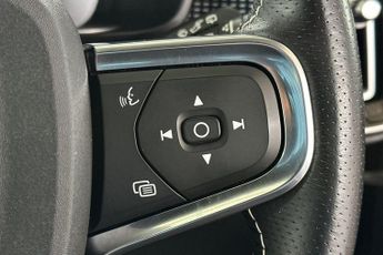 VOLVO XC40  1.5 T3 [163] R DESIGN 5dr Geartronic Estate