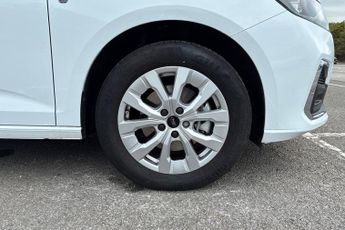 FORD TRANSIT CONNECT  Limited Van LWB 250 L2 1.5L EcoBoost 150PS PHEV FWD 6 Speed Aut