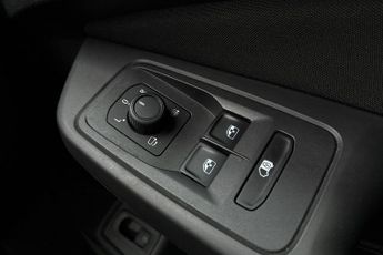 FORD TRANSIT CONNECT  Limited Van LWB 250 L2 1.5L EcoBoost 150PS PHEV FWD 6 Speed Aut