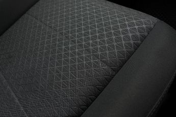 FORD TRANSIT CONNECT  Limited Van LWB 250 L2 1.5L EcoBoost 150PS PHEV FWD 6 Speed Aut