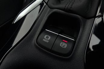 TOYOTA COROLLA  1.8 VVT-i Hybrid Design 5dr CVT Estate